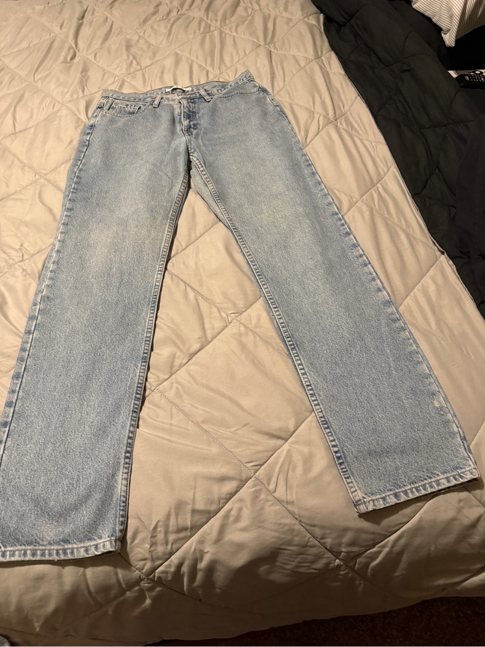 Women Light Wash Straight Leg Jeans - Blue